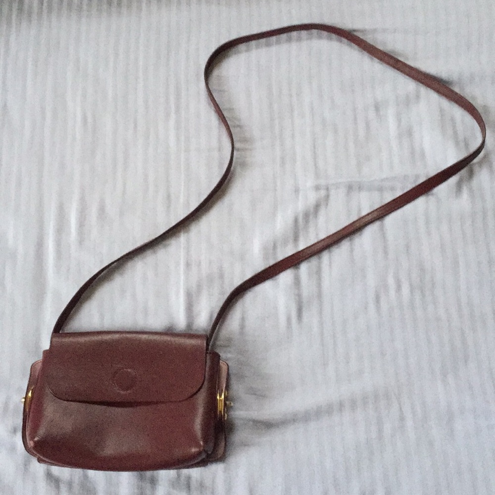 Fossil leather cross body bag for sale!